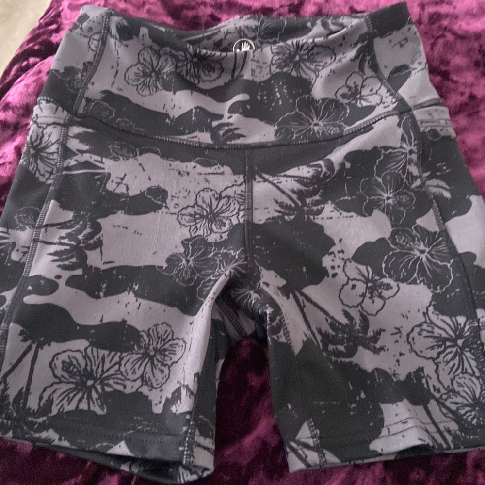 Stretchy biker shorts, size S!
